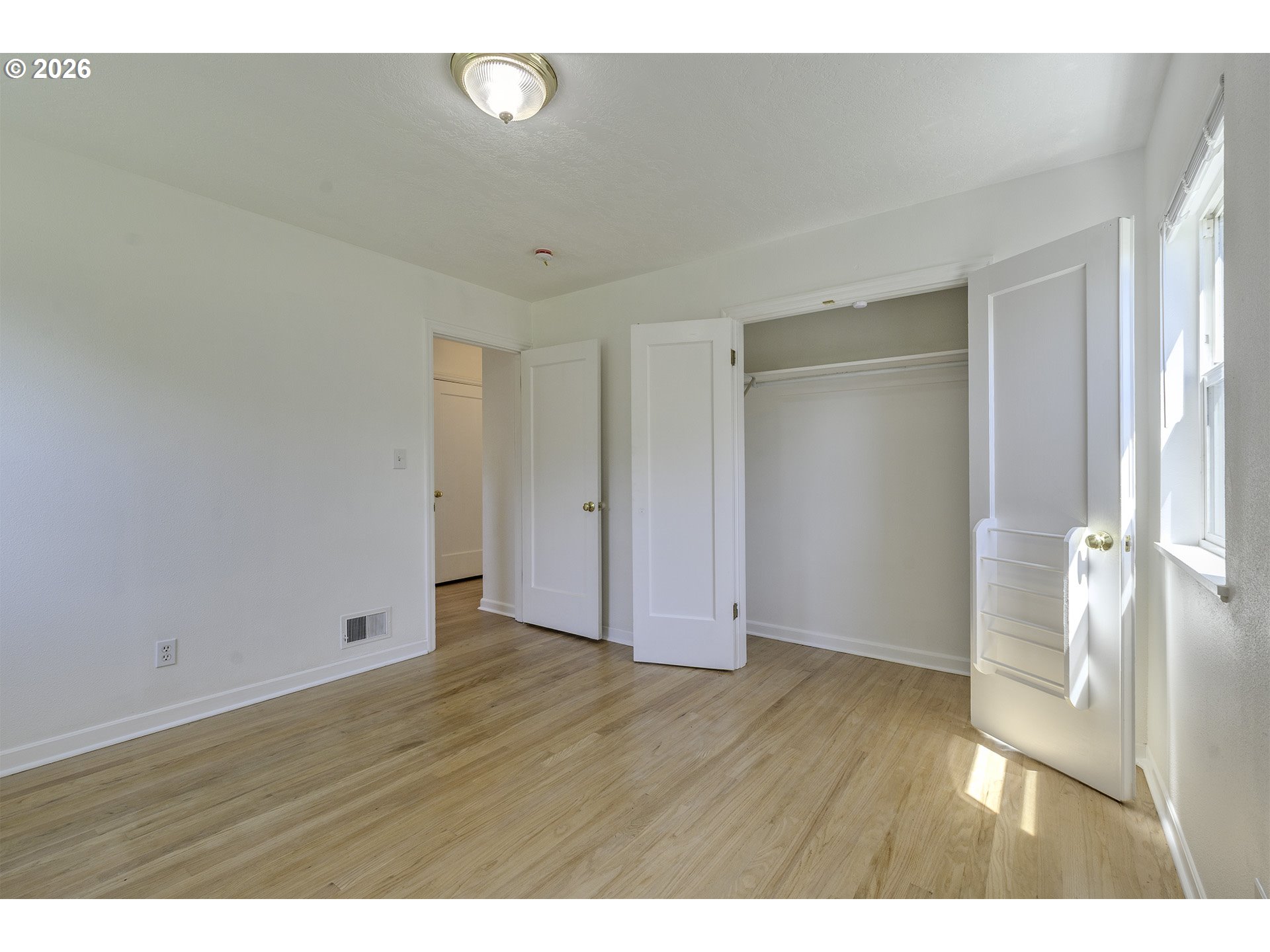 4768 North Yale Street Portland, OR 97203 - Photo 12 of 31