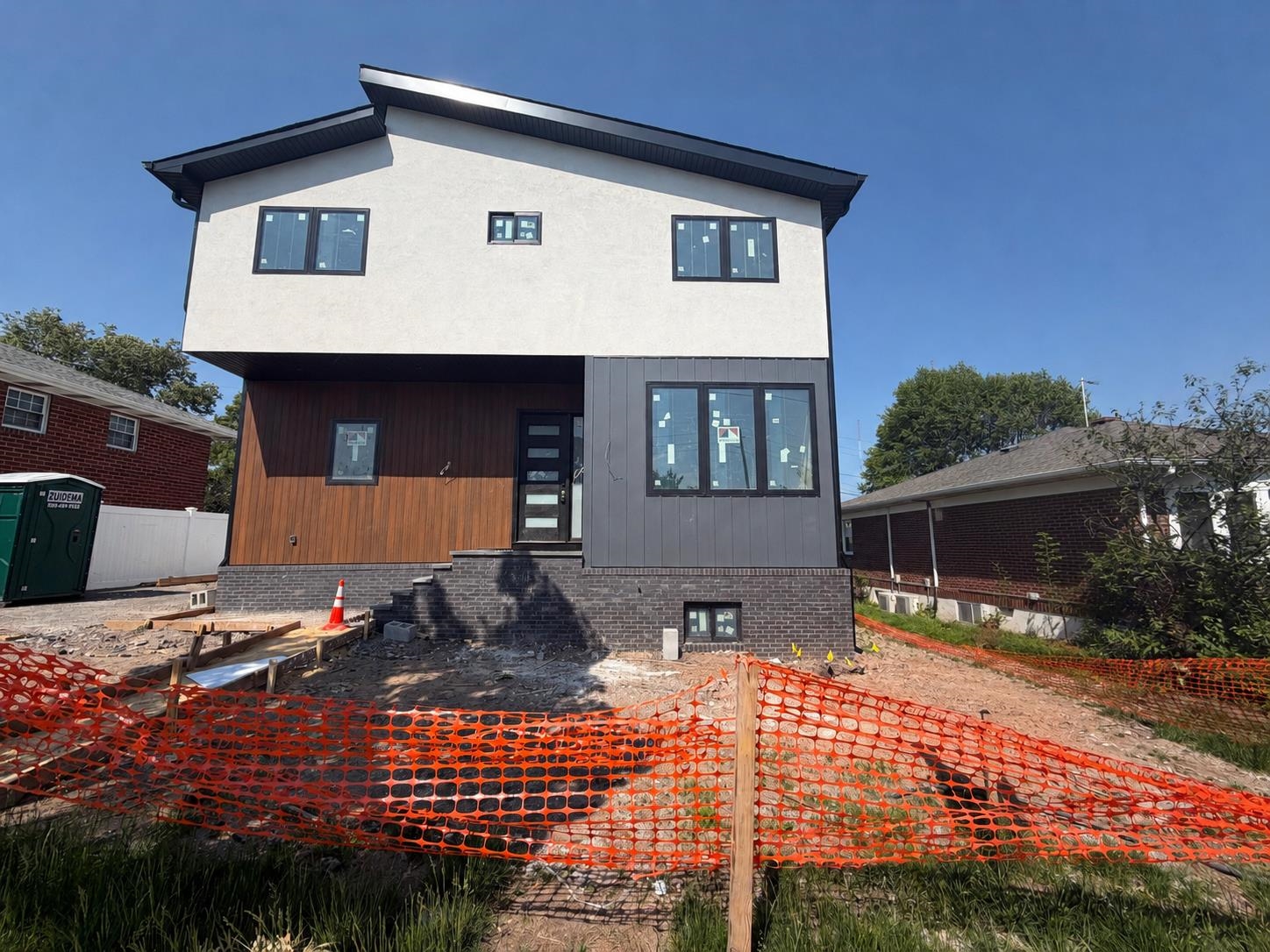 21 Pikeview Terrace Secaucus, NJ 07094 - Photo 1 of 13 a front view of a house with a yard