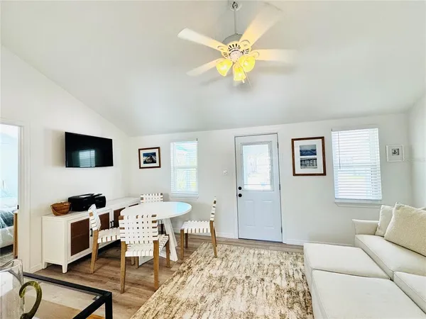 $4,250 | 6980 Poinsetta Avenue, Longboat Key, FL 34228