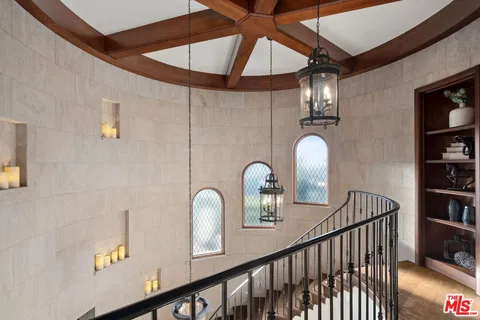 $6,399,000 | 6882 Arizona Avenue, Los Angeles, CA 90045