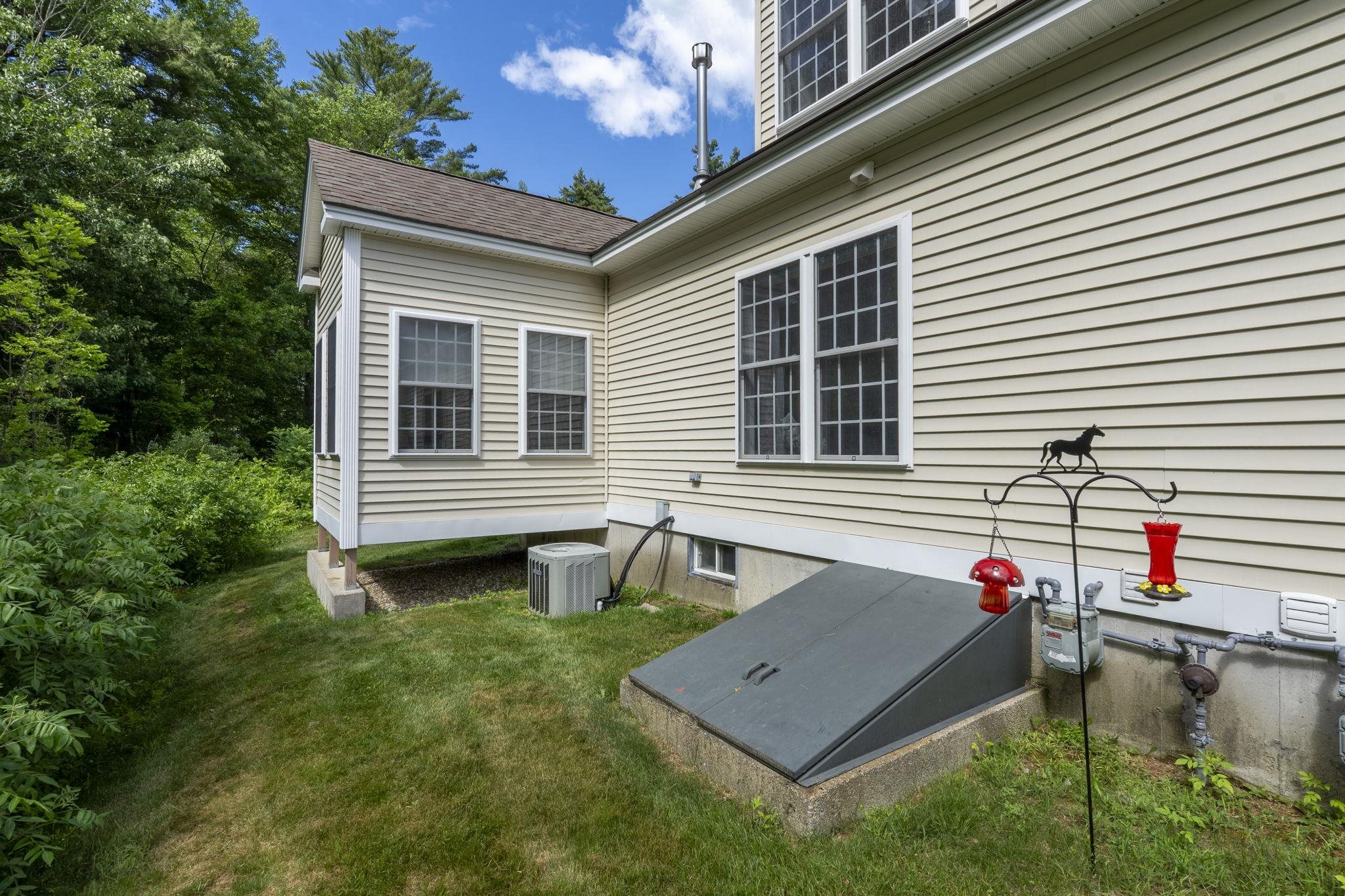 34 Mammoth Road, Unit 25 Hooksett, NH 03106 - Photo 45 of 55