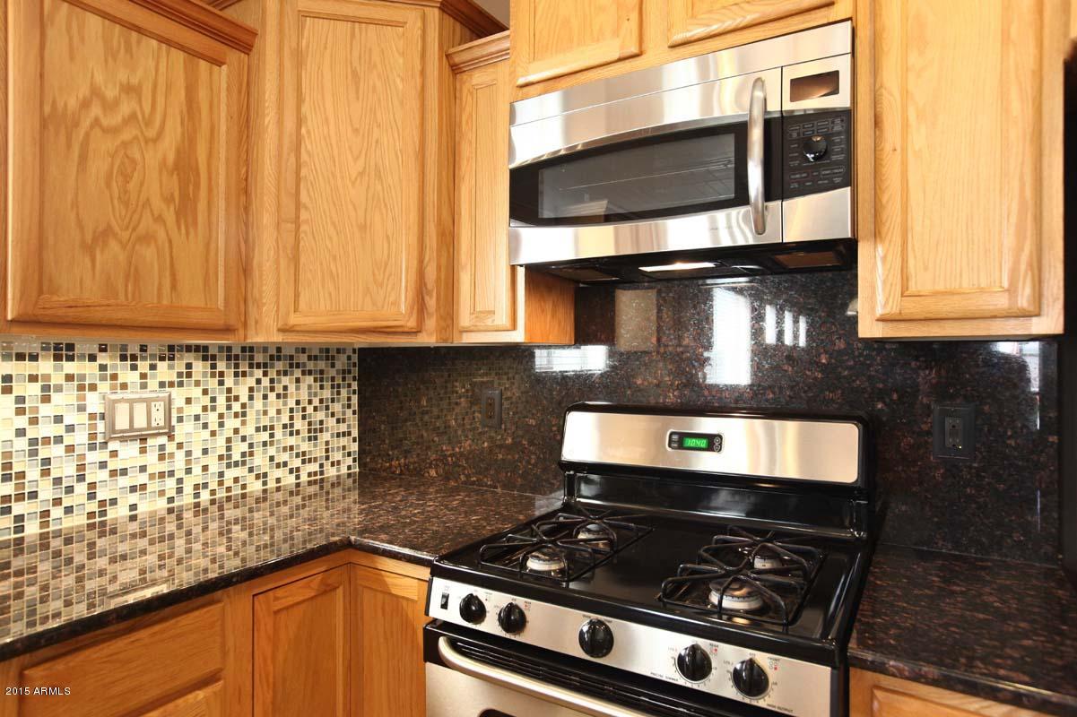 724 East Carson Road Phoenix, AZ 85042 - Photo 14 of 35 Kitchen-Range