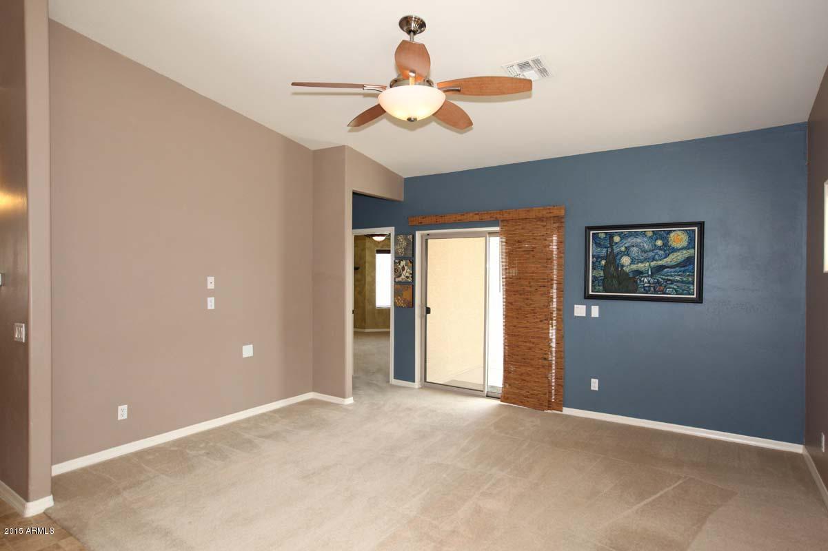 724 East Carson Road Phoenix, AZ 85042 - Photo 17 of 35 Family Room2