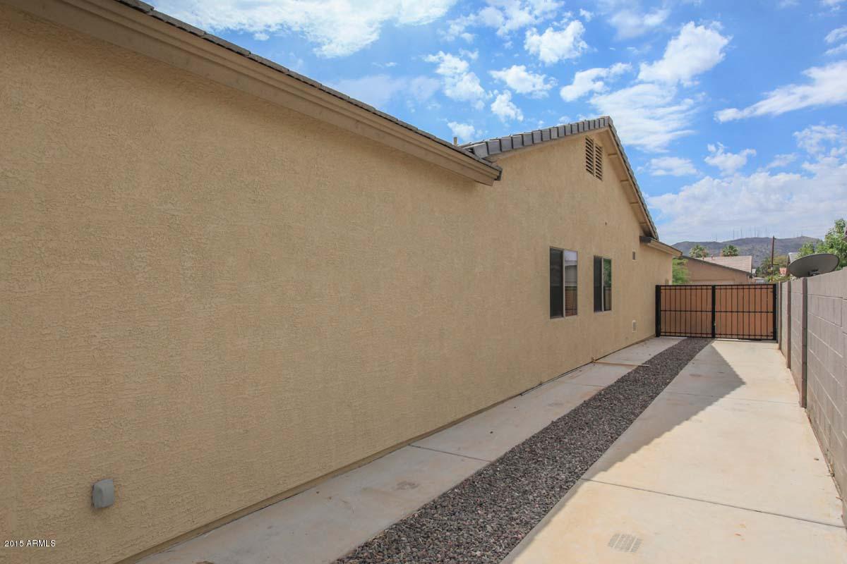 724 East Carson Road Phoenix, AZ 85042 - Photo 4 of 35 RV Gate-Parking