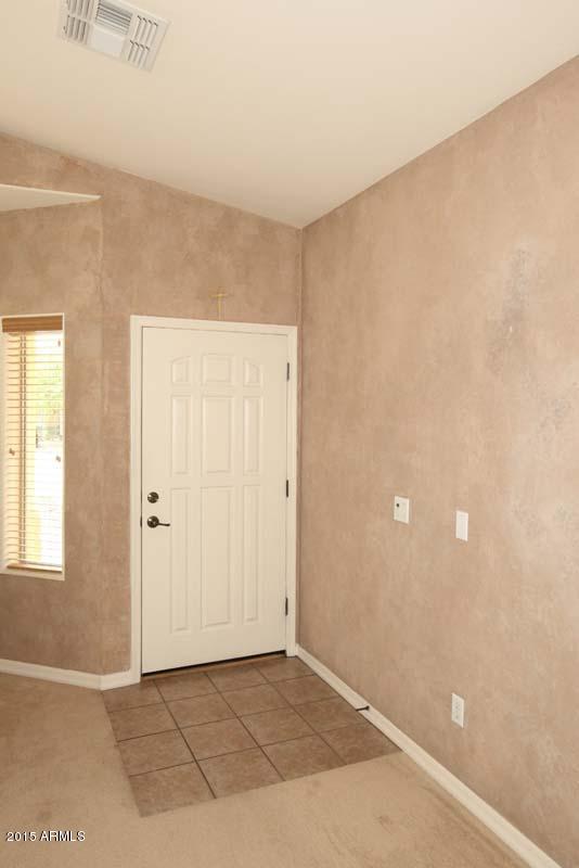 724 East Carson Road Phoenix, AZ 85042 - Photo 5 of 35 Foyer