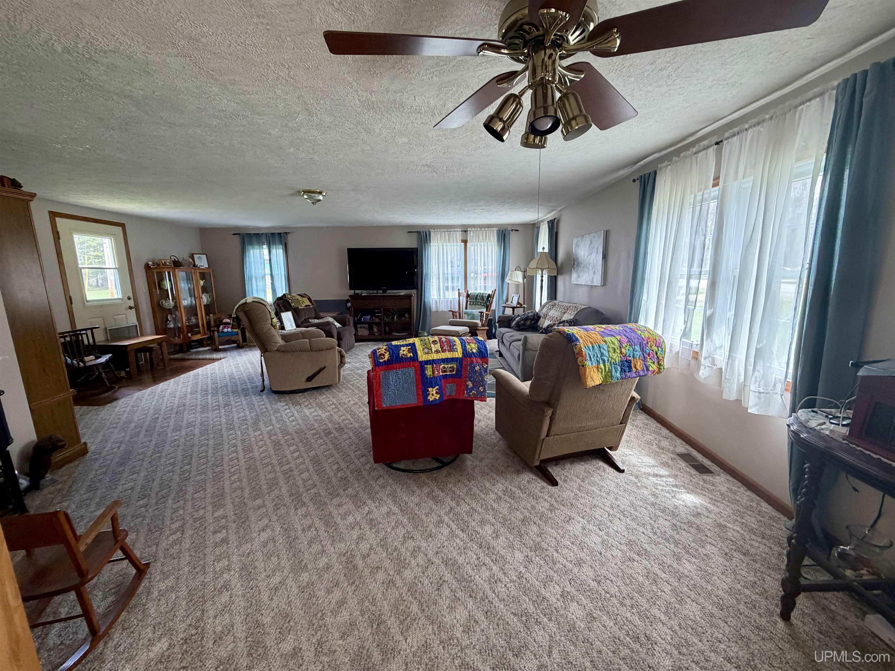 1694 Quarry Road Gulliver, MI 49840 - Photo 6 of 26