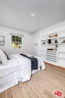 $1,099,000 | 5728 Columbus Avenue, Sherman Oaks, CA 91411