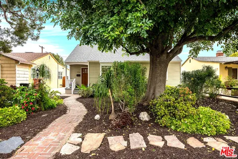 $1,099,000 | 5728 Columbus Avenue, Sherman Oaks, CA 91411