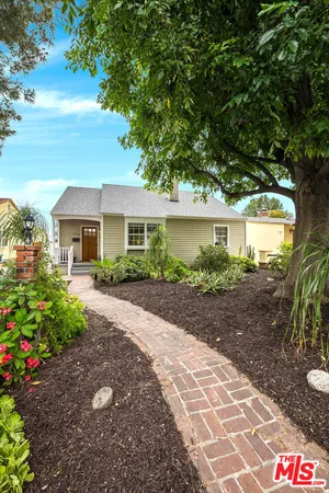 $1,090,000 | 5728 Columbus Avenue, Sherman Oaks, CA 91411