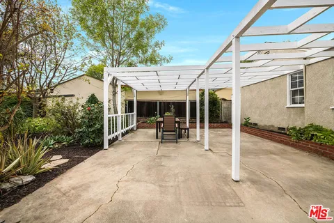 $1,099,000 | 5728 Columbus Avenue, Sherman Oaks, CA 91411