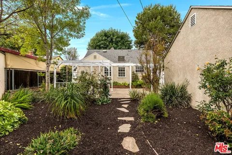 $1,099,000 | 5728 Columbus Avenue, Sherman Oaks, CA 91411