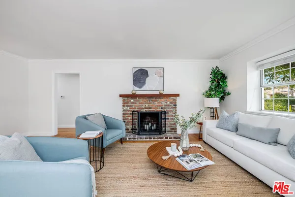 $1,090,000 | 5728 Columbus Avenue, Sherman Oaks, CA 91411