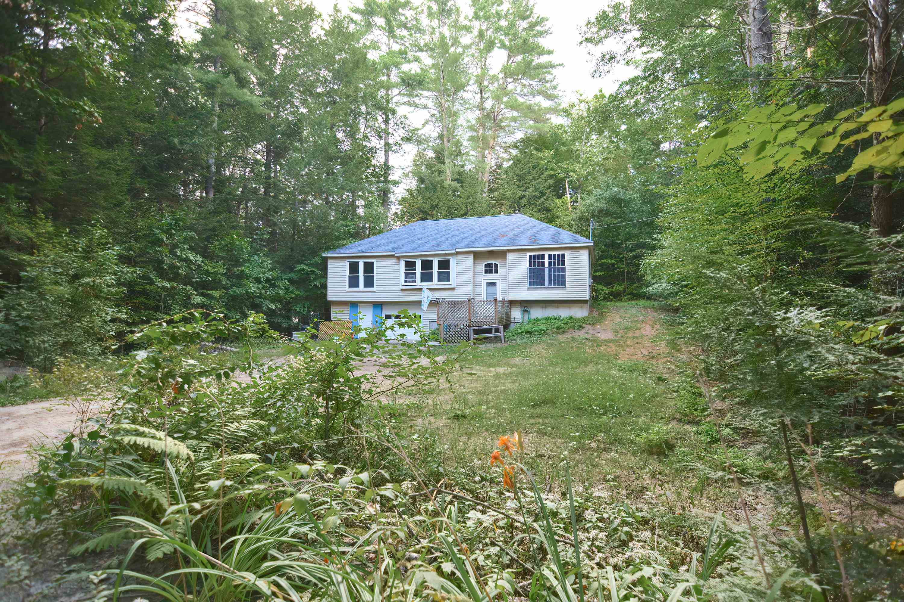 305 Bog Road Hillsborough, NH 03244 - Photo 13 of 31