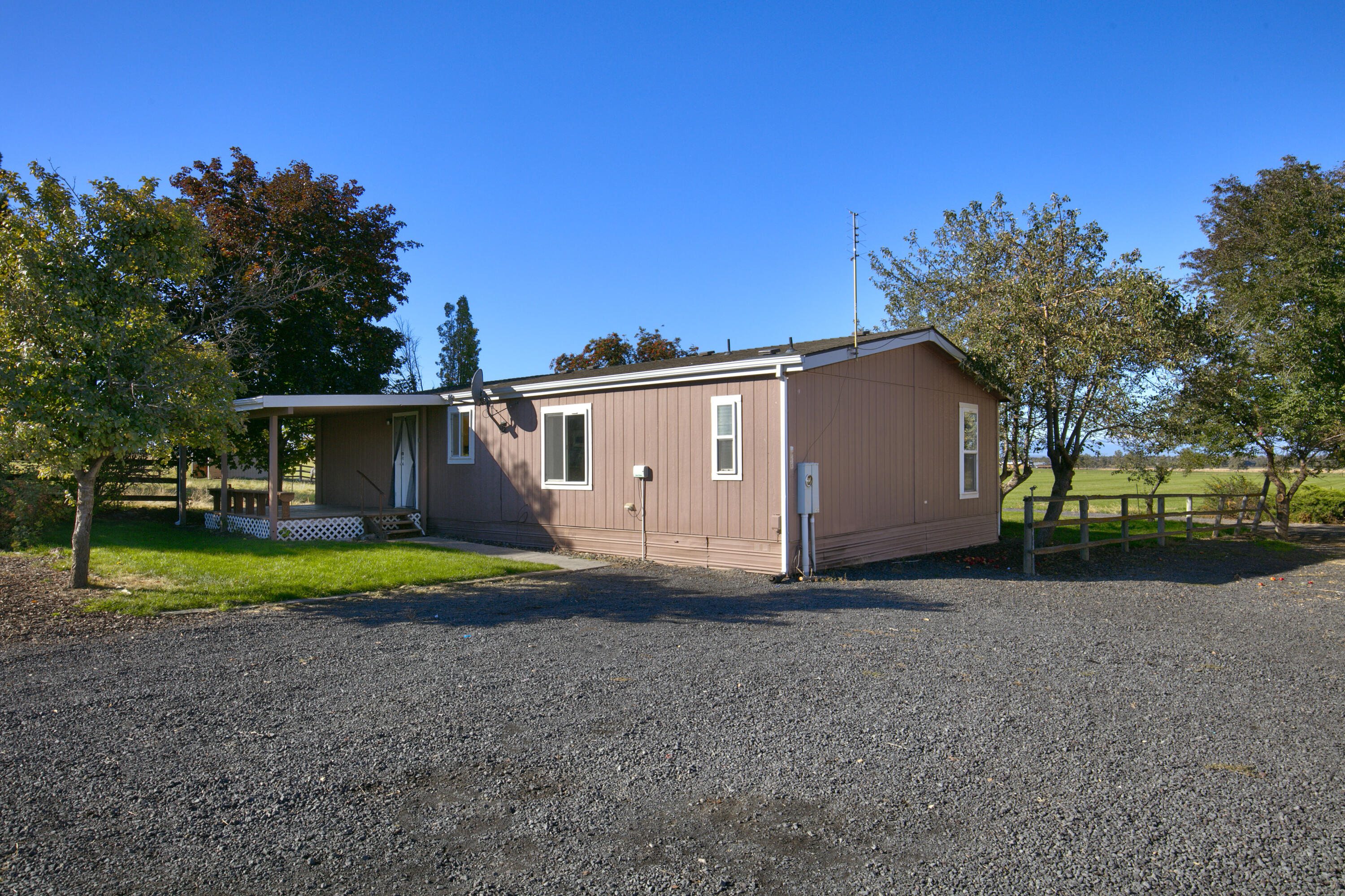 15370 Southwest Riggs Road Powell Butte, OR 97753 - Photo 27 of 45 27 15376 SW Riggs Rd._012