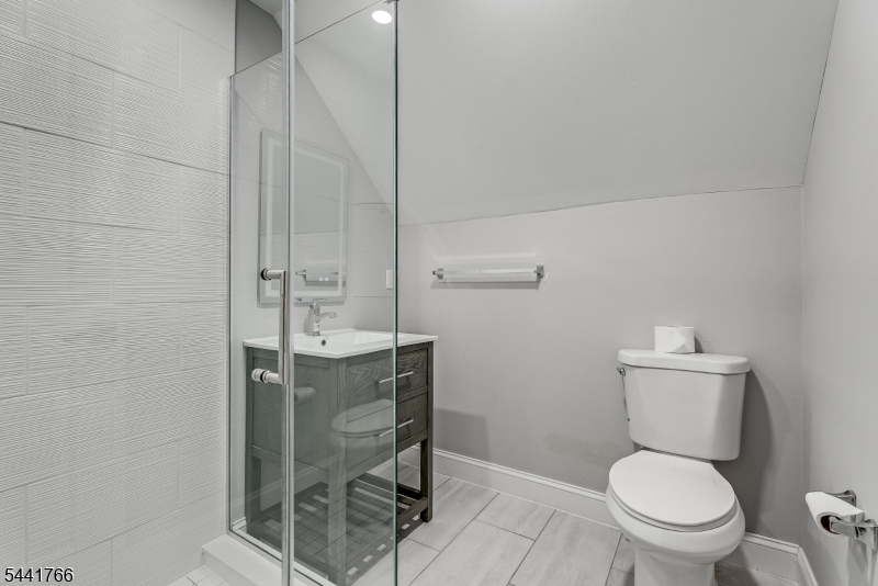 27 Dogwood Road Morris Plains, NJ 07950 - Photo 16 of 25