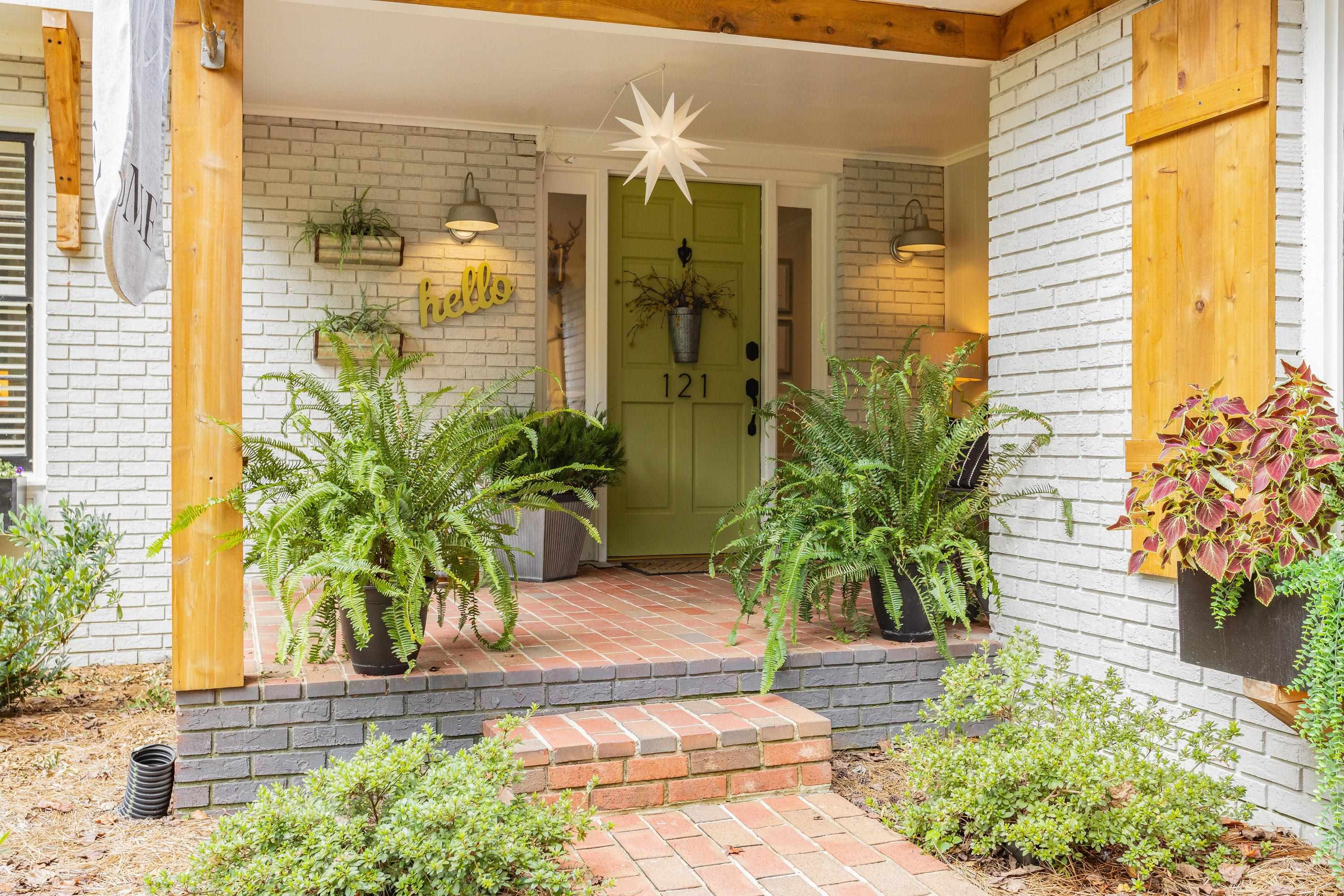 121 Edgecombe Road Spartanburg, SC 29307 - Photo 2 of 34 Gallery Image 2