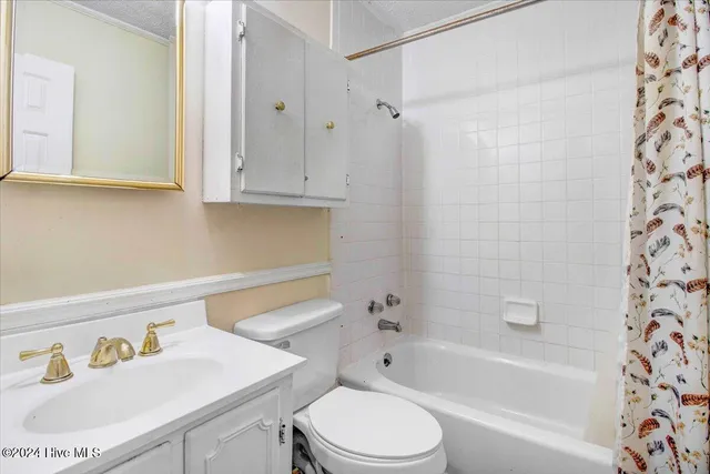 $124,400 | 901 Candlewood Drive, Kinston, NC 28501