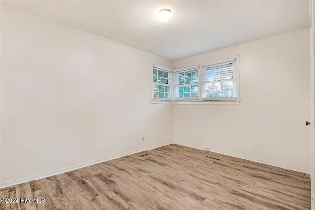 $124,400 | 901 Candlewood Drive, Kinston, NC 28501