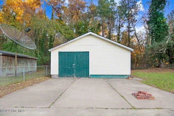 $123,400 | 901 Candlewood Drive, Kinston, NC 28501