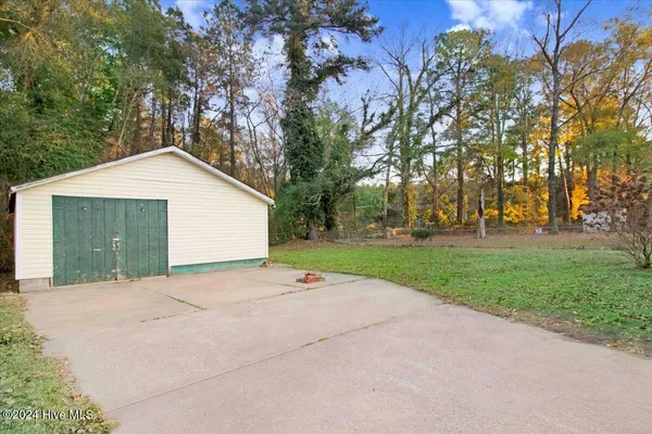 $123,400 | 901 Candlewood Drive, Kinston, NC 28501