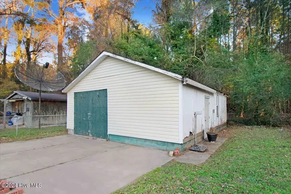 $123,400 | 901 Candlewood Drive, Kinston, NC 28501