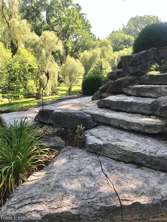865 Viewland Drive Rochester Hills, MI 48309 - Photo 26 of 90