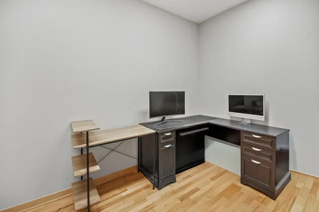 $2,100 | 601 East Ogden Avenue, Unit 405, Milwaukee, WI 53202