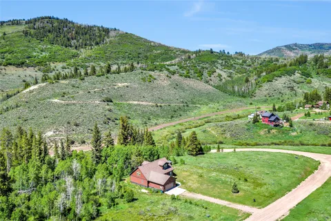 $760,000 | 32404 Ute Trail, Oak Creek, CO 80467