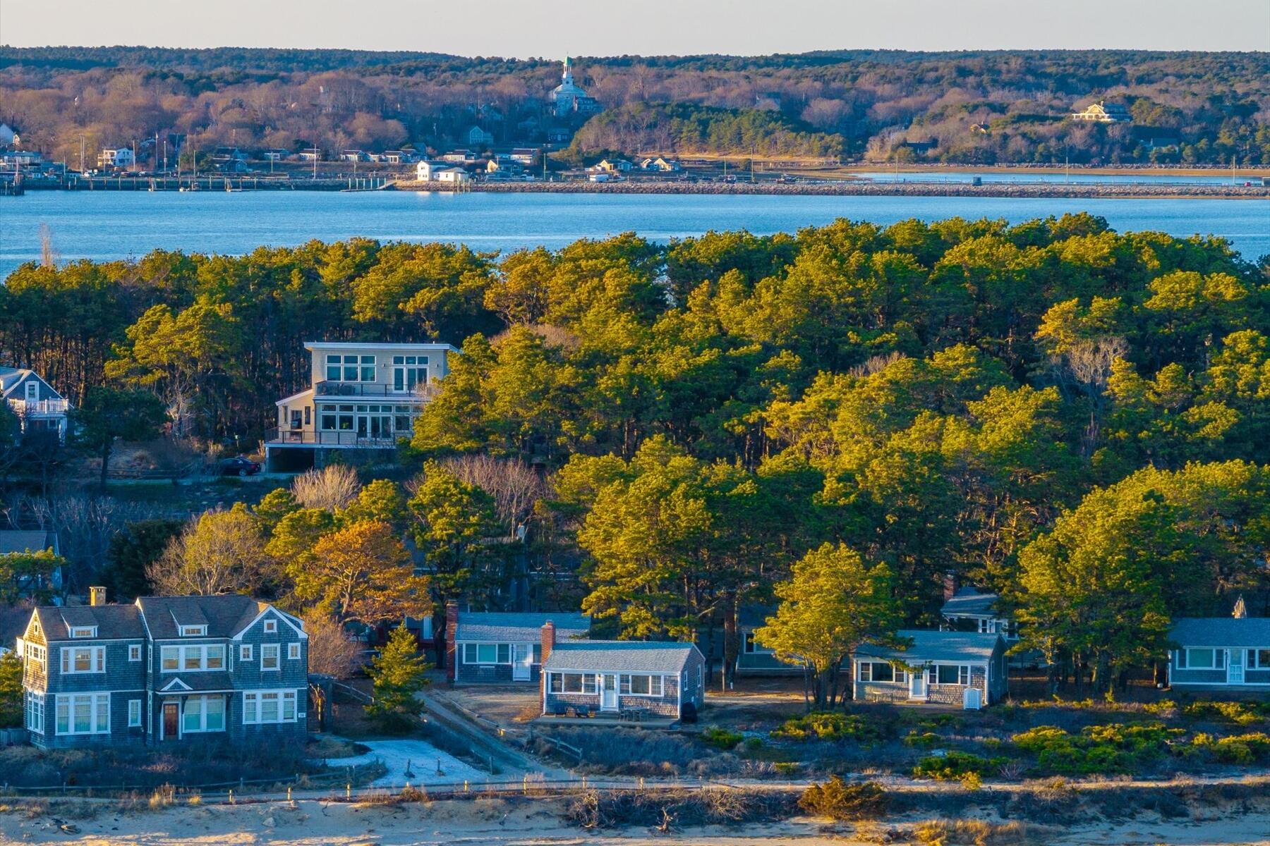 100 Hiawatha Road, Unit 1 Wellfleet, MA 02667 - Photo 34 of 38 48-100 Hiawatha Rd-14