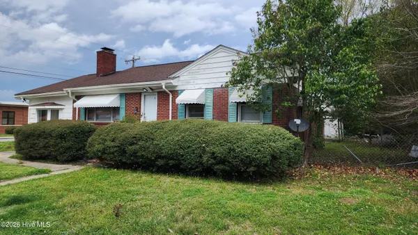 $135,000 | 322 West Columbus Street, Whiteville, NC 28472