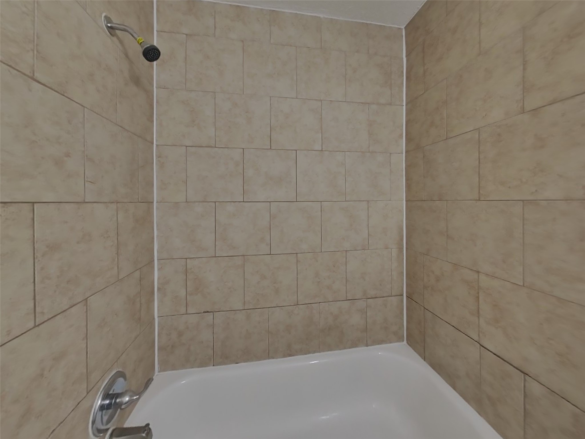 623 Walston Lane Houston, TX 77060 - Photo 11 of 21 a bathroom with a shower