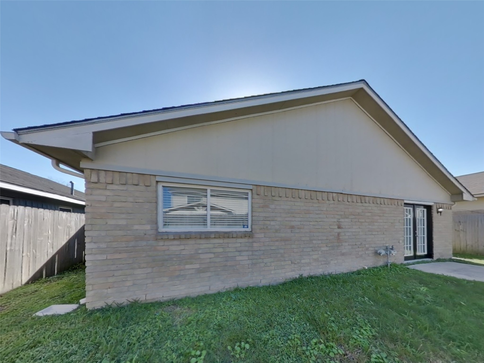 623 Walston Lane Houston, TX 77060 - Photo 20 of 21 a backyard of a house with lots of green space