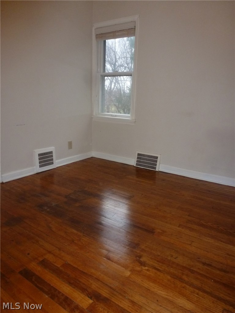 5683 Wellington Road Cleveland, OH 44124 - Photo 23 of 25 Gallery Image 23