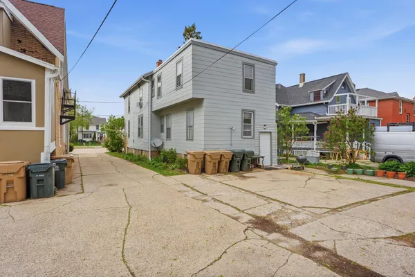 $506,000 | 2031 East Washington Avenue, Madison, WI 53704