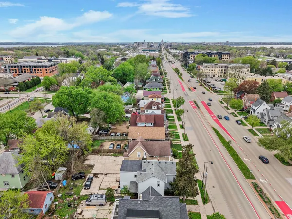 $506,000 | 2031 East Washington Avenue, Madison, WI 53704
