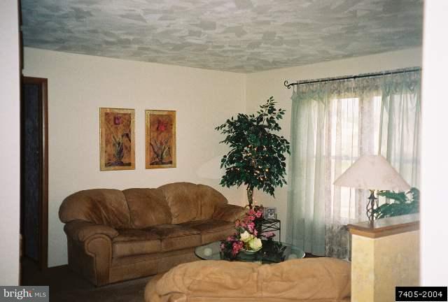 241 Edinburgh Road, Unit 24 York, PA 17406 - Photo 5 of 7 Gallery Image 5