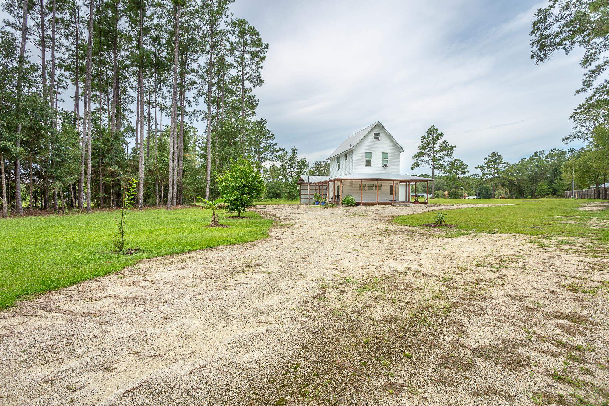 8256 Smith Creek Road Sopchoppy, FL 32358 - Photo 5 of 31