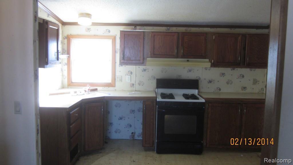 8899 Stone Road Monroe, MI 48162 - Photo 5 of 10 Kitchen