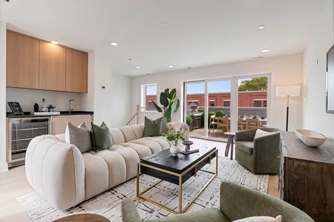 $2,100,000 | 2329 North Cambridge Avenue, Unit C, Chicago, IL 60614