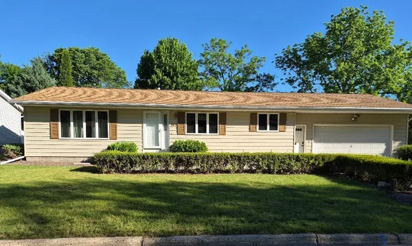 $259,000 | 302 Sunrise Lane, Marshall, MN 56258