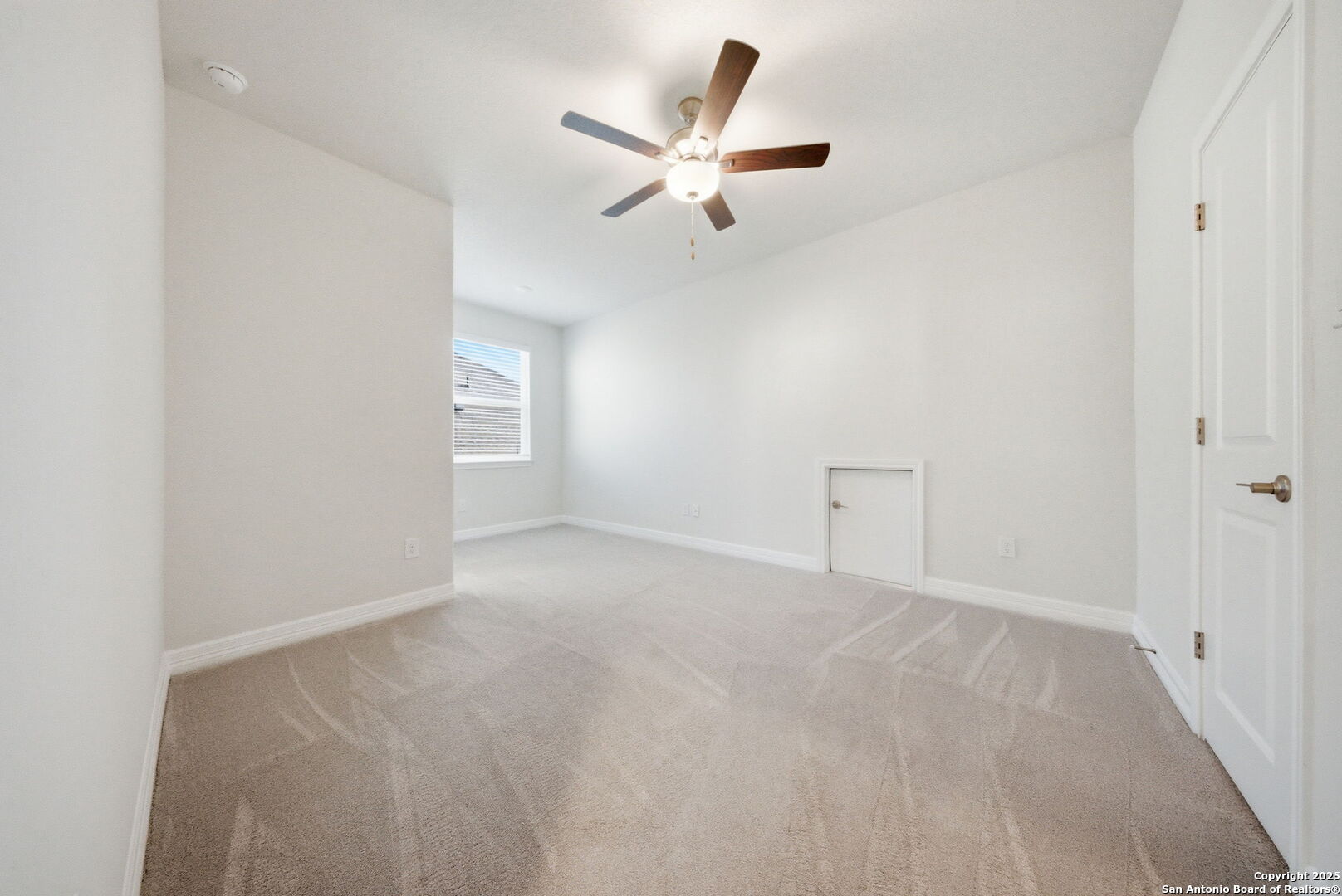 662 Hidden View Street New Braunfels, TX 78130 - Photo 35 of 48 a view of an empty room