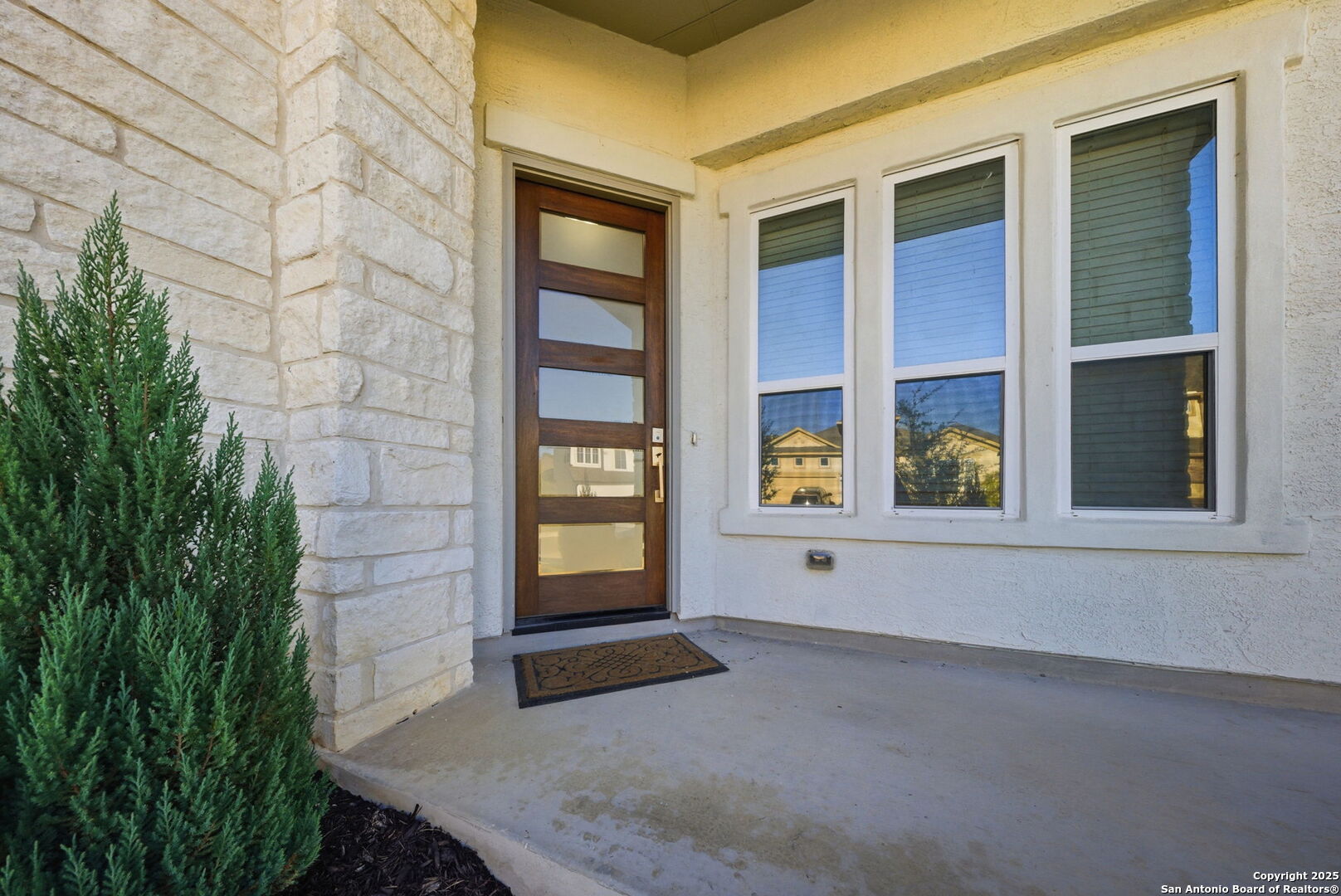 662 Hidden View Street New Braunfels, TX 78130 - Photo 4 of 48 a view of an entrance of the house