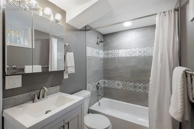 $380,000 | 2524 1/2 East Willamette Avenue, Colorado Springs, CO 80909