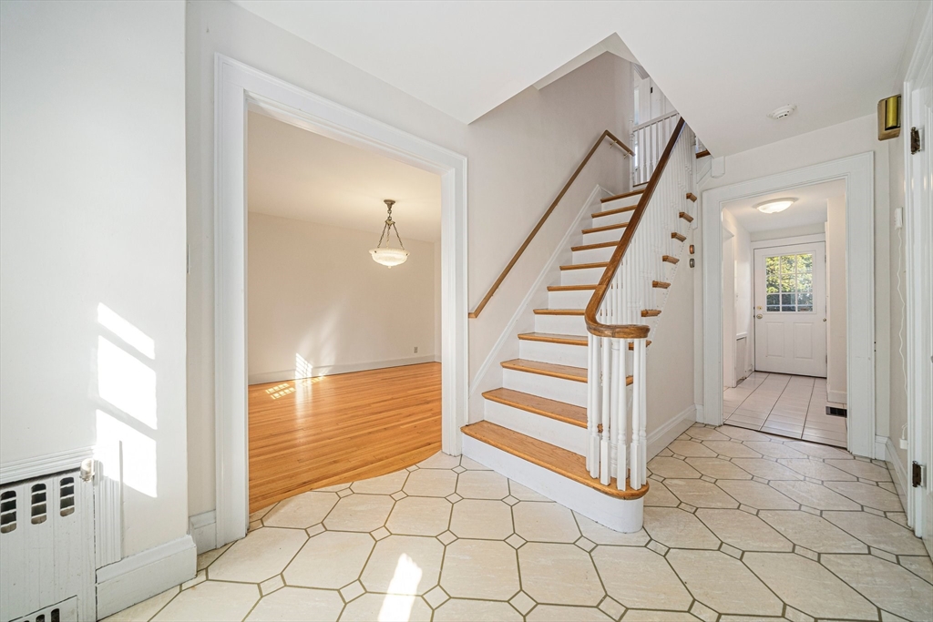 93 Lincoln Road Medford, MA 02155 - Photo 11 of 32