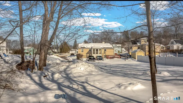 a picture of a table