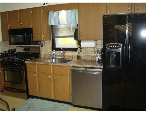 213 Hester Avenue McKees Rocks, PA 15136 - Photo 5 of 14 Kitchen.