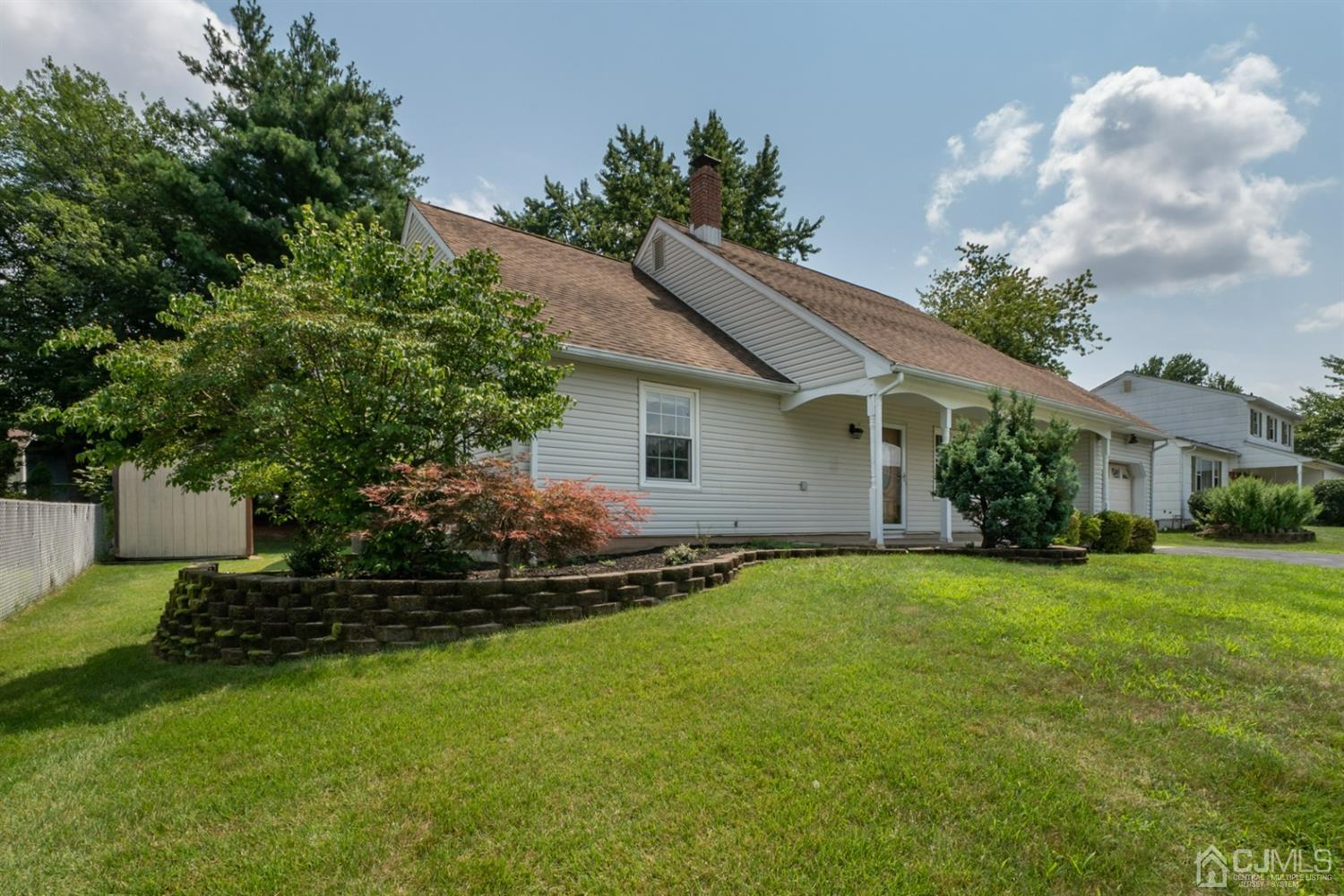 16 Roxy Avenue Edison, NJ 08820 - Photo 2 of 31 Front