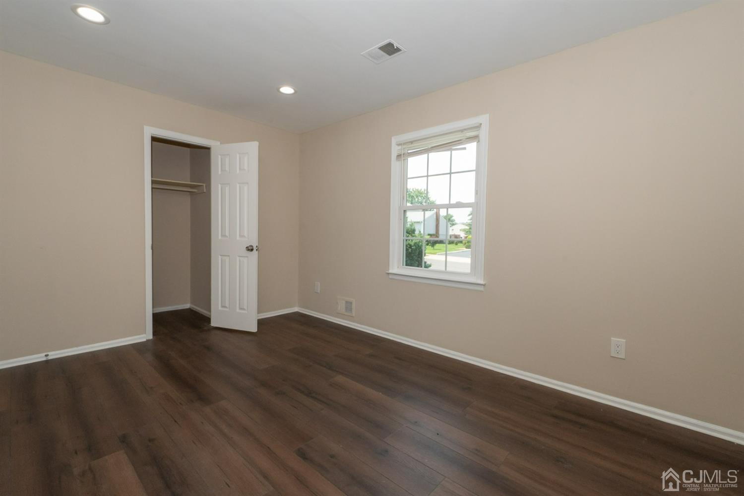 16 Roxy Avenue Edison, NJ 08820 - Photo 14 of 31 Bedroom 1