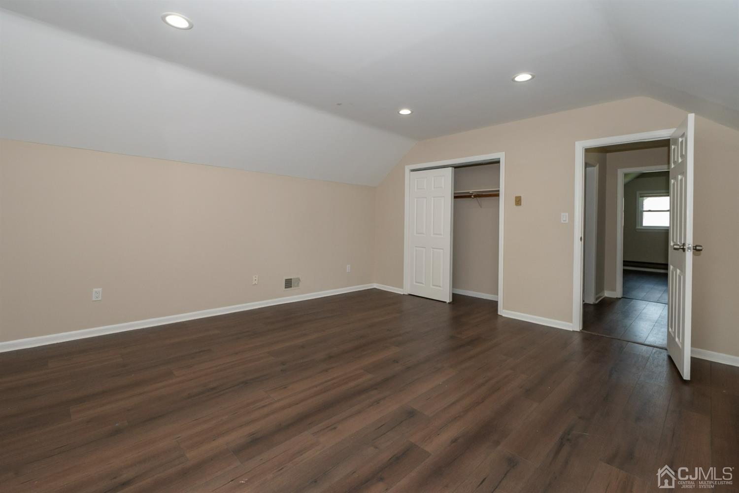 16 Roxy Avenue Edison, NJ 08820 - Photo 25 of 31 Bedroom 3