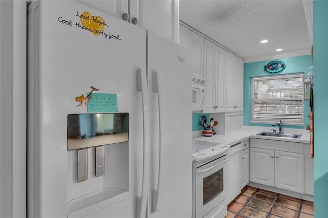 $209,000 | 2541 Northeast 11th Street, Unit 101, Pompano Beach, FL 33062